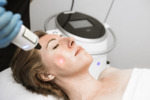 https://scottsdale.com/wp-content/uploads/2024/10/3-Chilly-Literally-Must-Try-Summer-Facials-img3.jpg