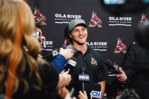 https://scottsdale.com/wp-content/uploads/2024/10/PHOTOS-The-Arizona-Coyotes-Introduces-its-New-Players-and-Rookie-Logan-Cooley-img2.jpg