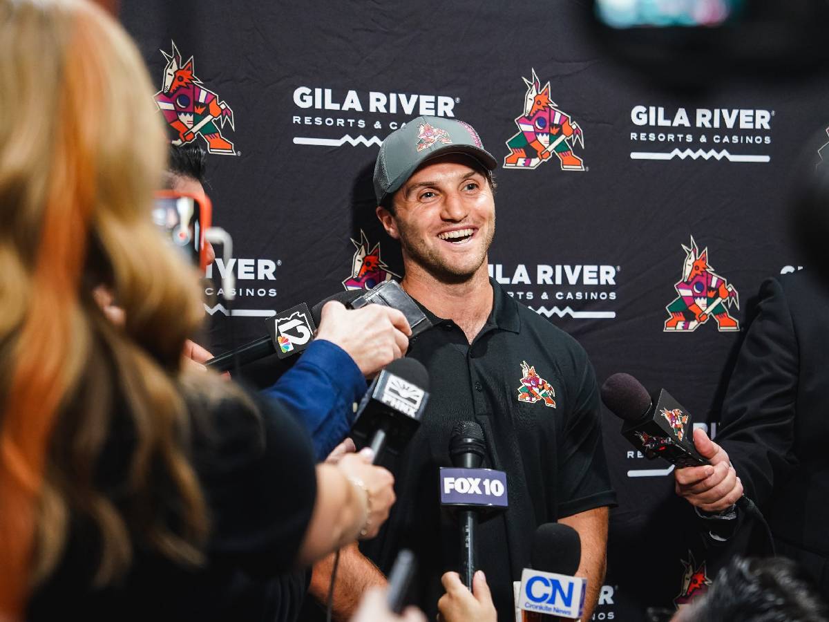 PHOTOS_ The Arizona Coyotes Introduces its New Players and Rookie Logan Cooley