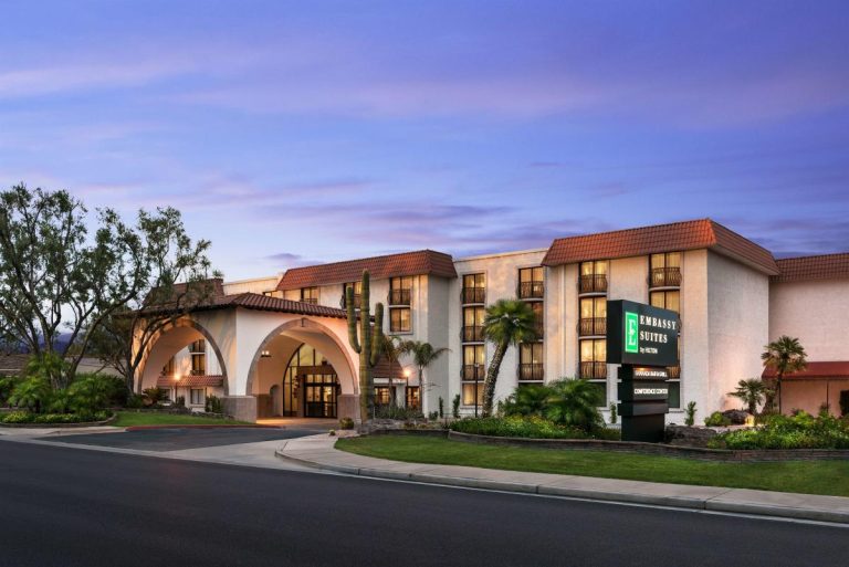 Embassy Suites By Hilton4 768x513