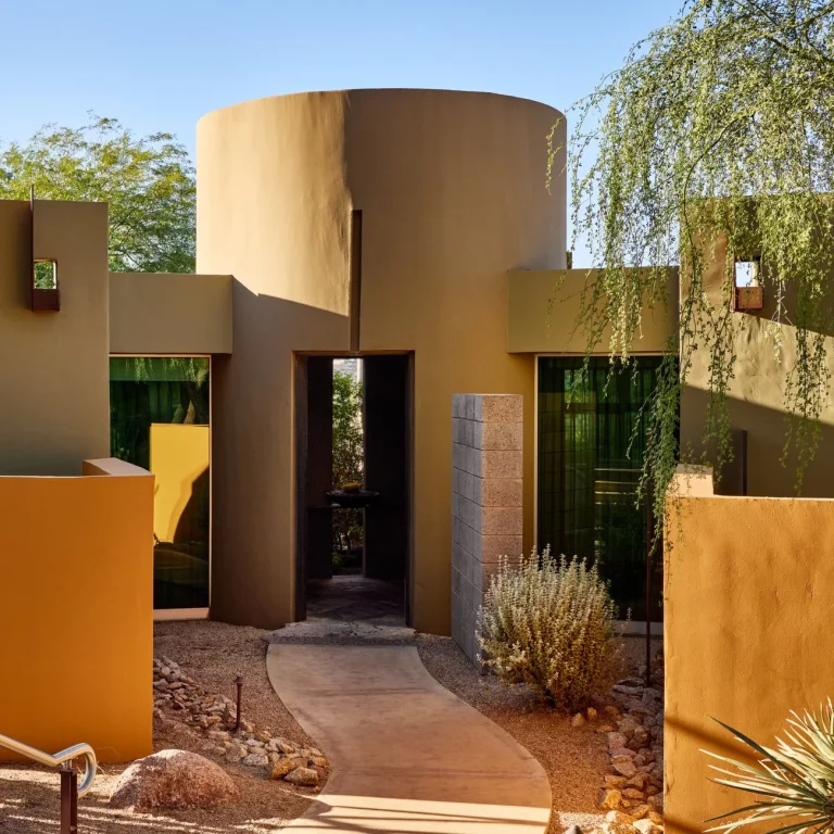 Resort Gallery 3 1300x1300 1 768x768