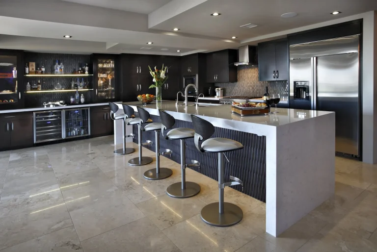 Extra Large Kitchen Island Ideal for Entertaining Scottsdale 768x514