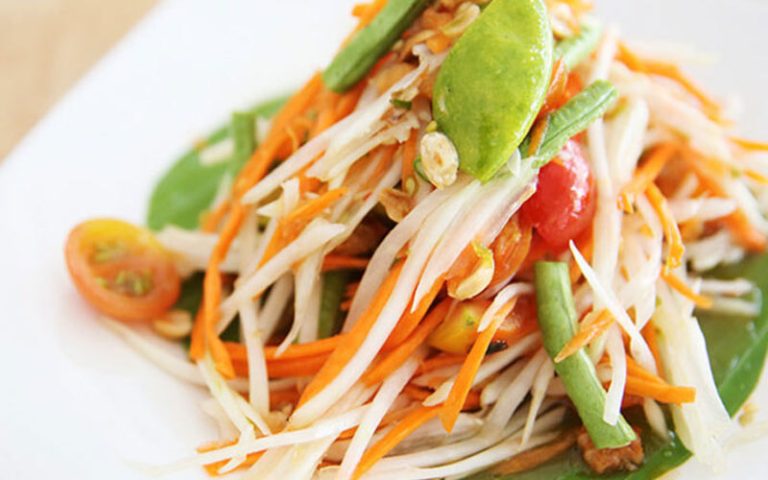 papaya salad 768x480