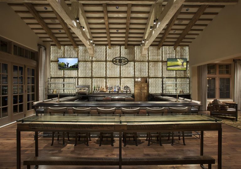 Bar 768x538